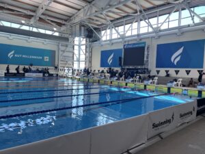 ニュージーランド マスターズ 競泳全国大会で優勝し、年代別総合成績で銀メダルをもらいました!2026年
